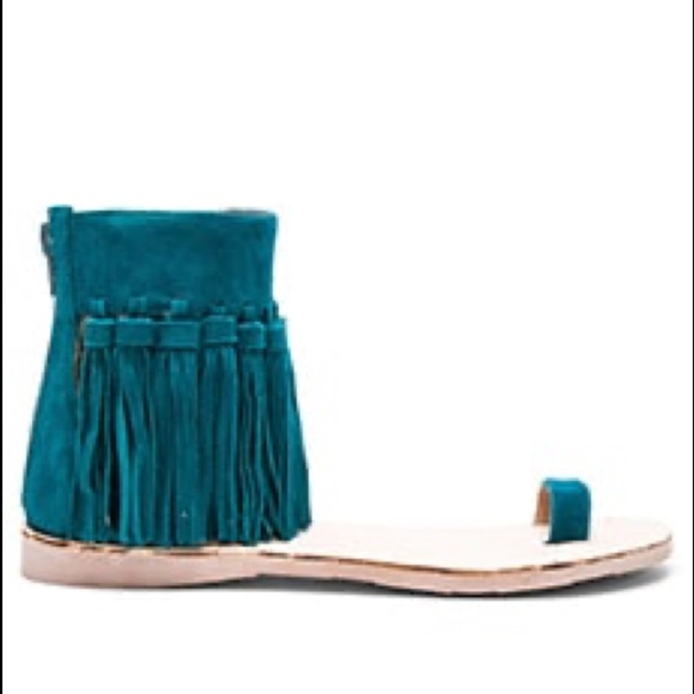 Jeffrey Campbell
Color:Aquamarine Suede
Borla Sandal in Blue Suede